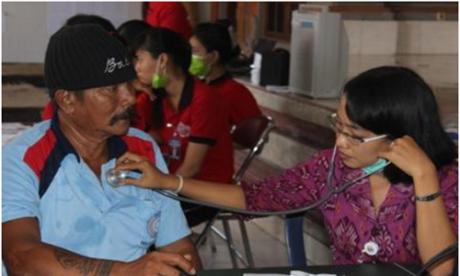 POSYANDU LANSIA DAN PENGOBATAN GRATIS  UNTUK LANSIA LINGKUNGAN PEMALUKAN